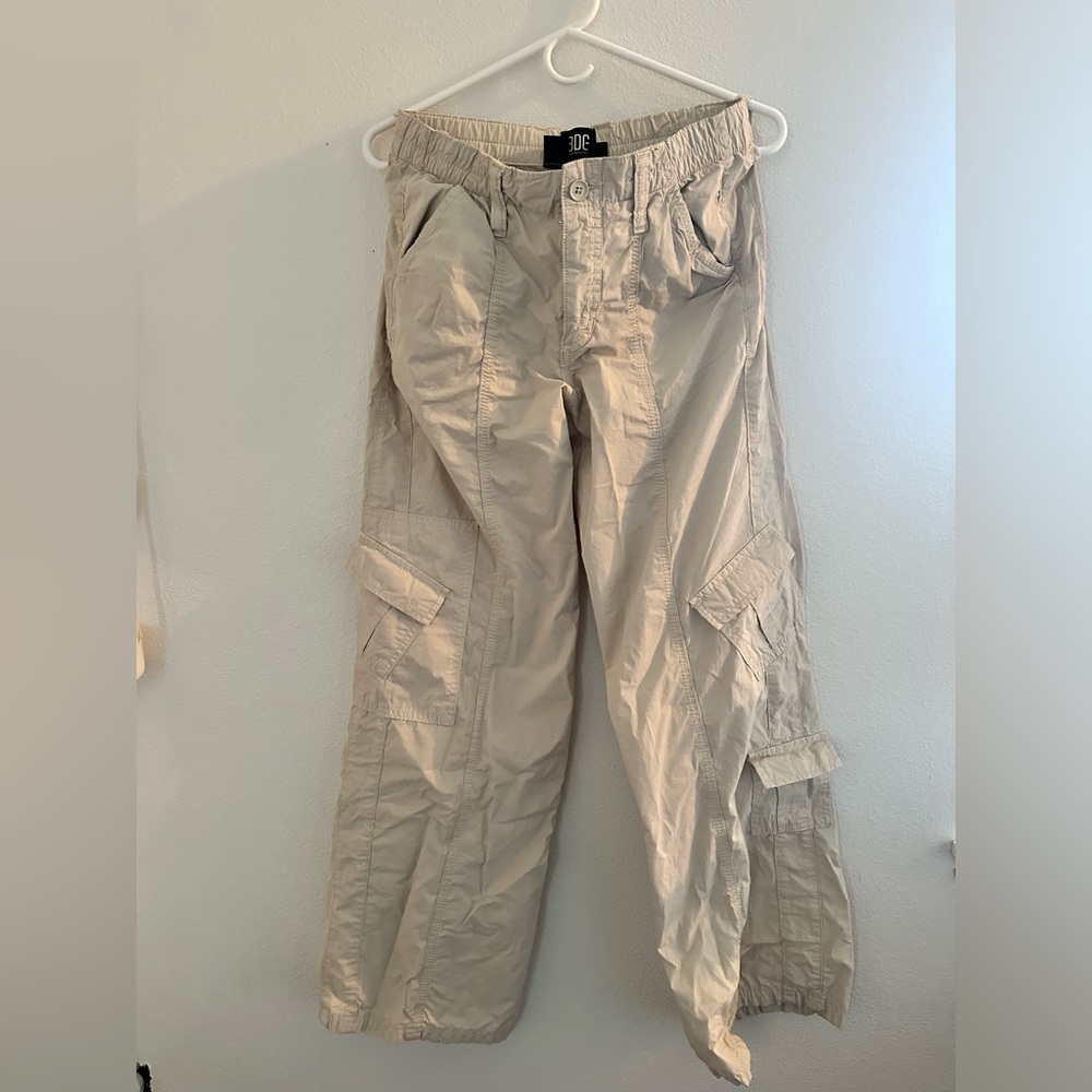 BDG y2k cargo pant. Relaxed fit low rise.